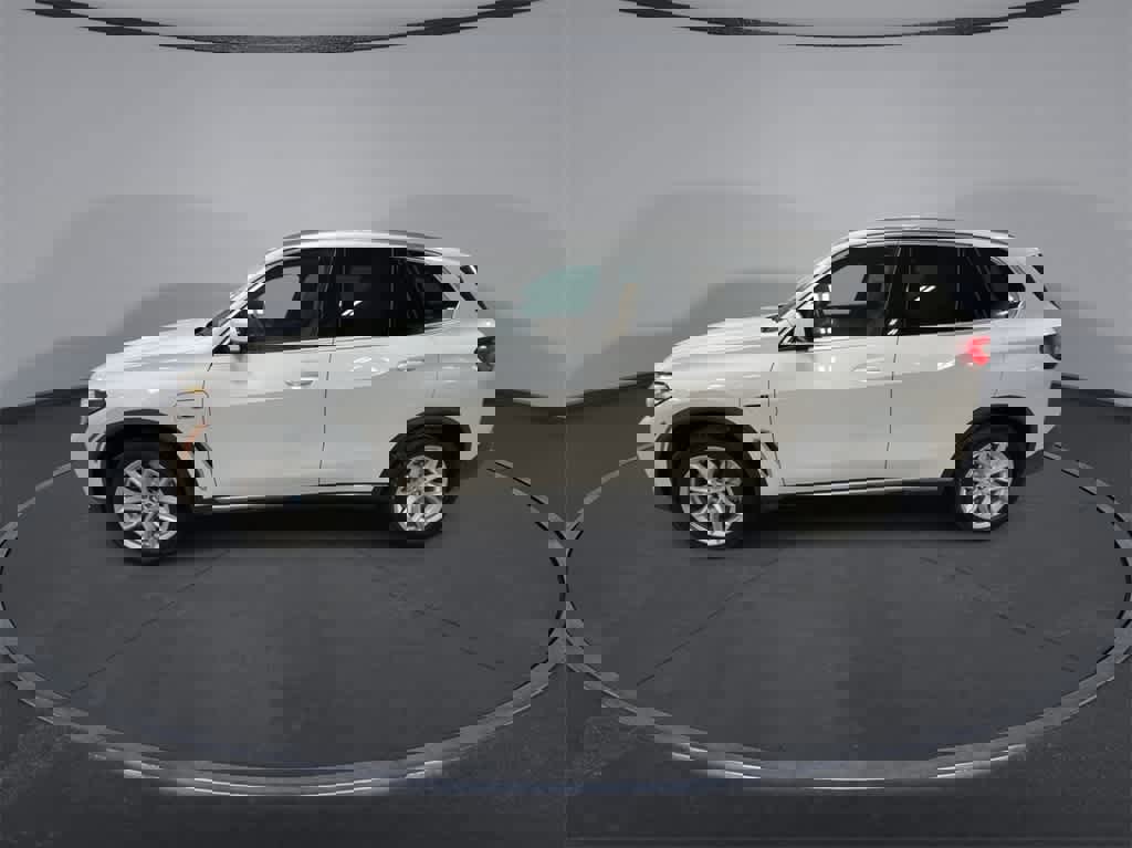 Used 2022 BMW X5 xDrive45e w/ Climate Comfort Package image 5