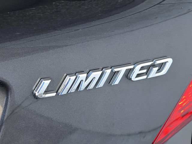 Used 2022 Toyota C-HR Limited FWD image 27