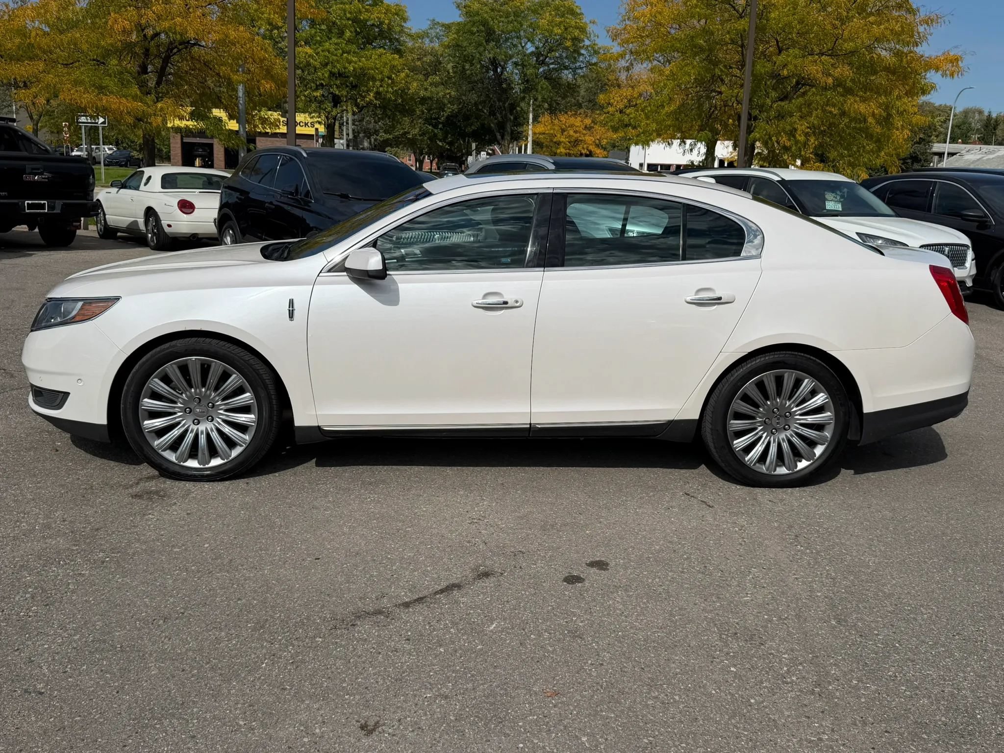 Used 2013 Lincoln MKS AWD image 1
