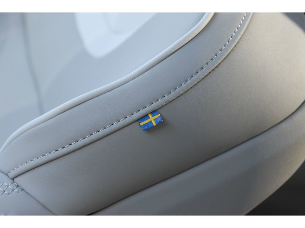 Used 2025 Volvo EX90 Ultra image 40