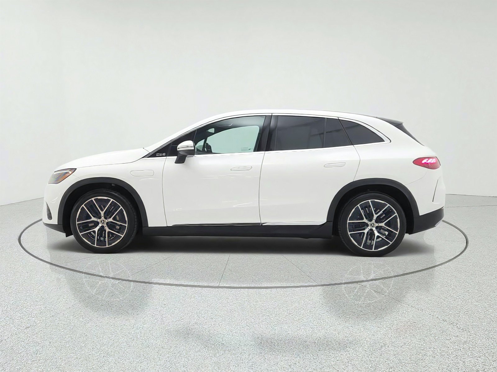 Certified 2023 Mercedes-Benz EQE 350+ SUV image 8
