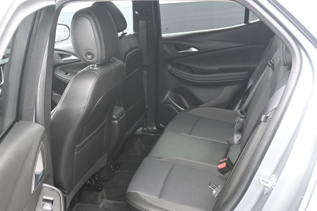 Used 2023 Buick Encore GX Select w/ Sport Touring Package AWD/4WD image 13