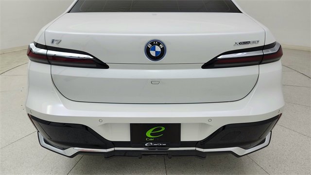 Used 2023 BMW i7 xDrive60 image 11