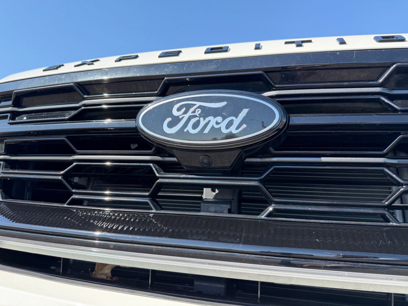 Used 2025 Ford Expedition Max Platinum w/ Stealth Appearance Package AWD/4WD image 17