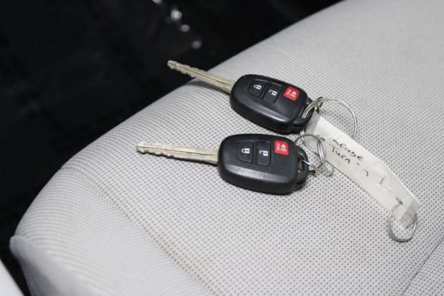 Used 2023 Toyota Corolla Cross L FWD image 11