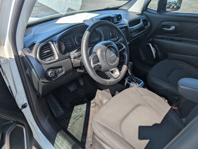 Used 2023 Jeep Renegade Latitude w/ Premium Group AWD/4WD image 12