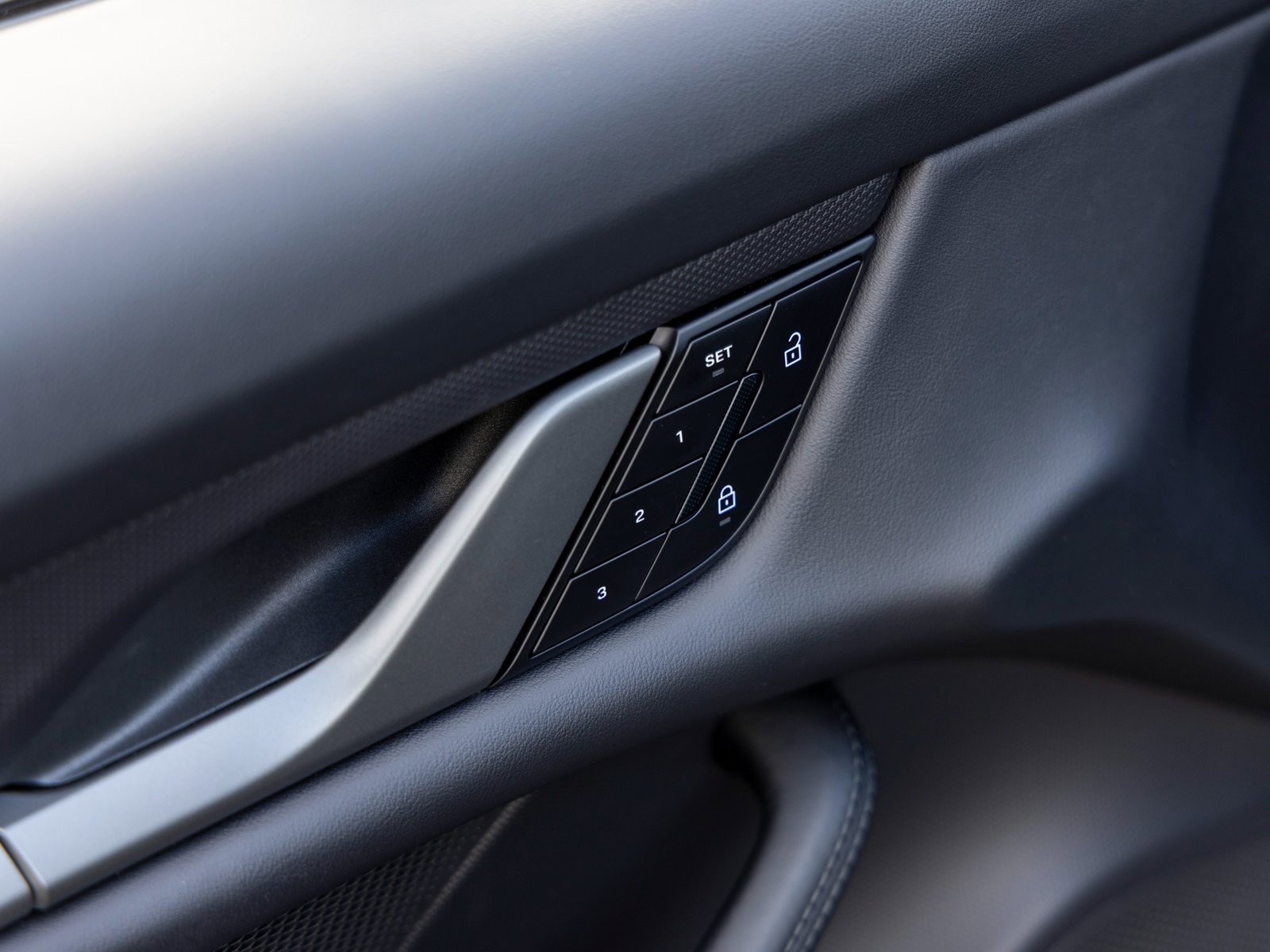 New 2025 Porsche Taycan image 21