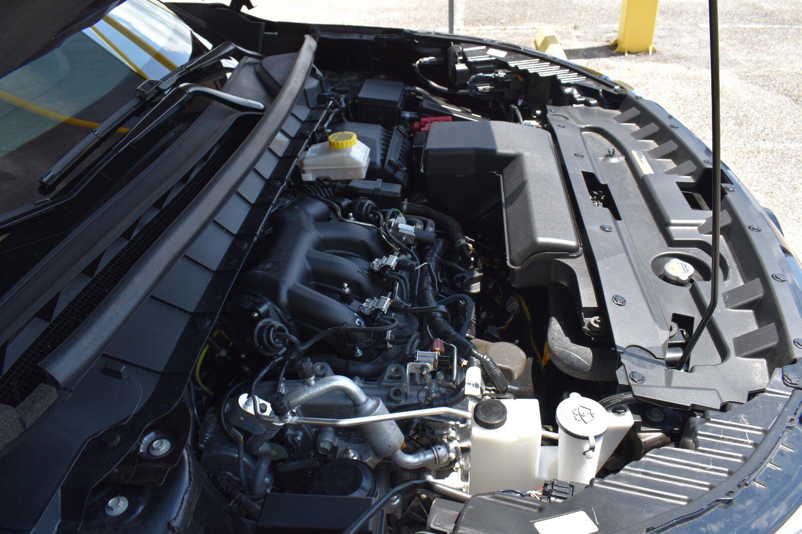 Used 2025 Nissan Pathfinder SL FWD image 18