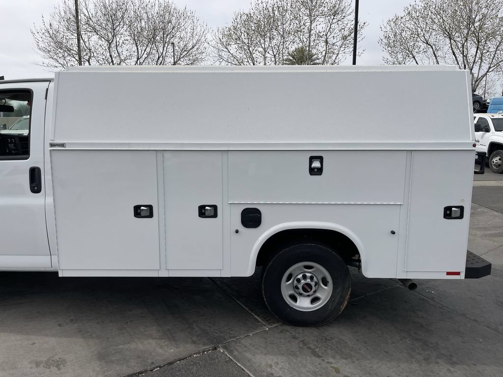 New 2025 GMC Savana 3500 w/ Power Convenience Package RWD image 24