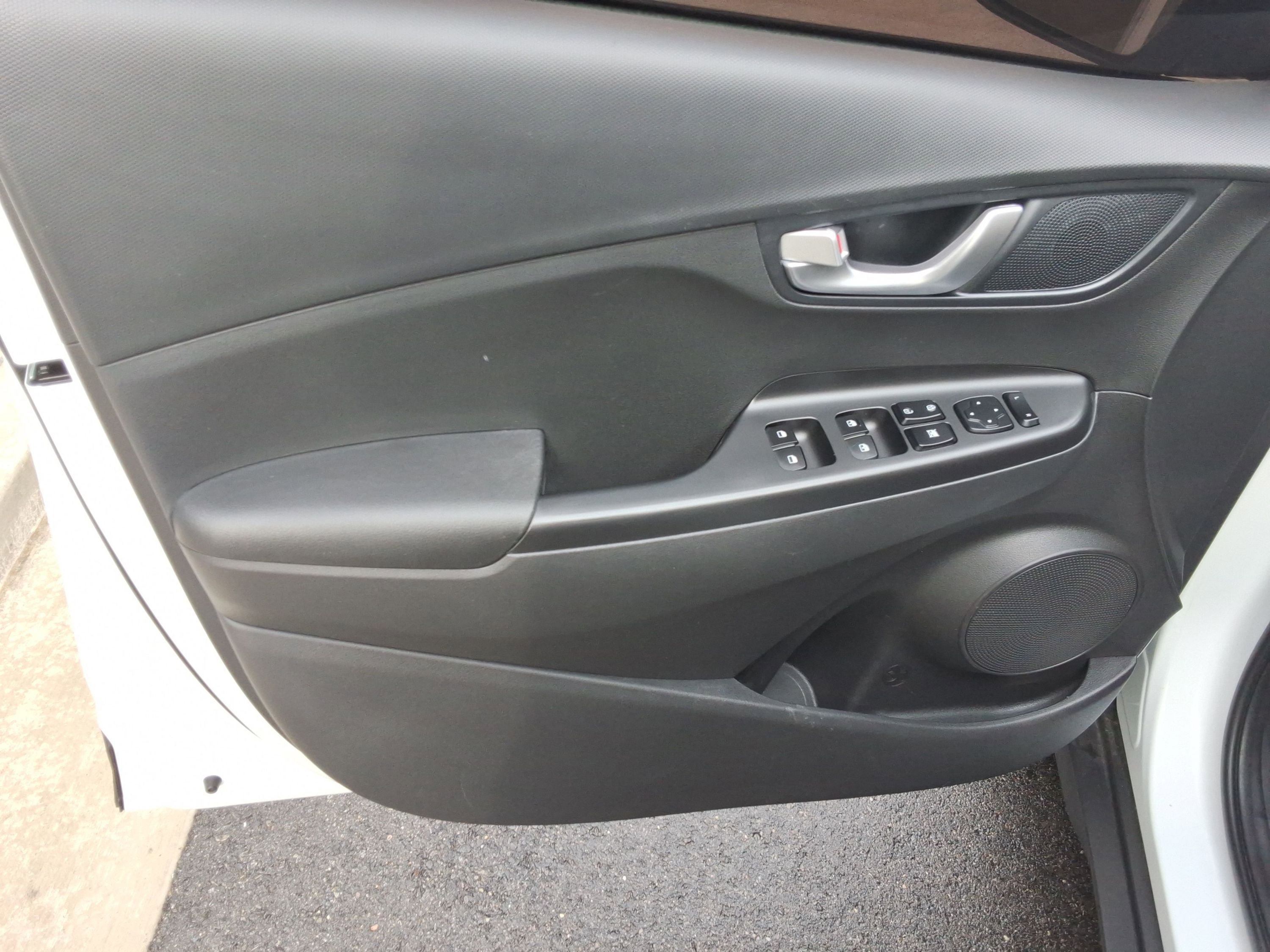 Used 2023 Hyundai Kona SEL w/ Convenience Package image 23