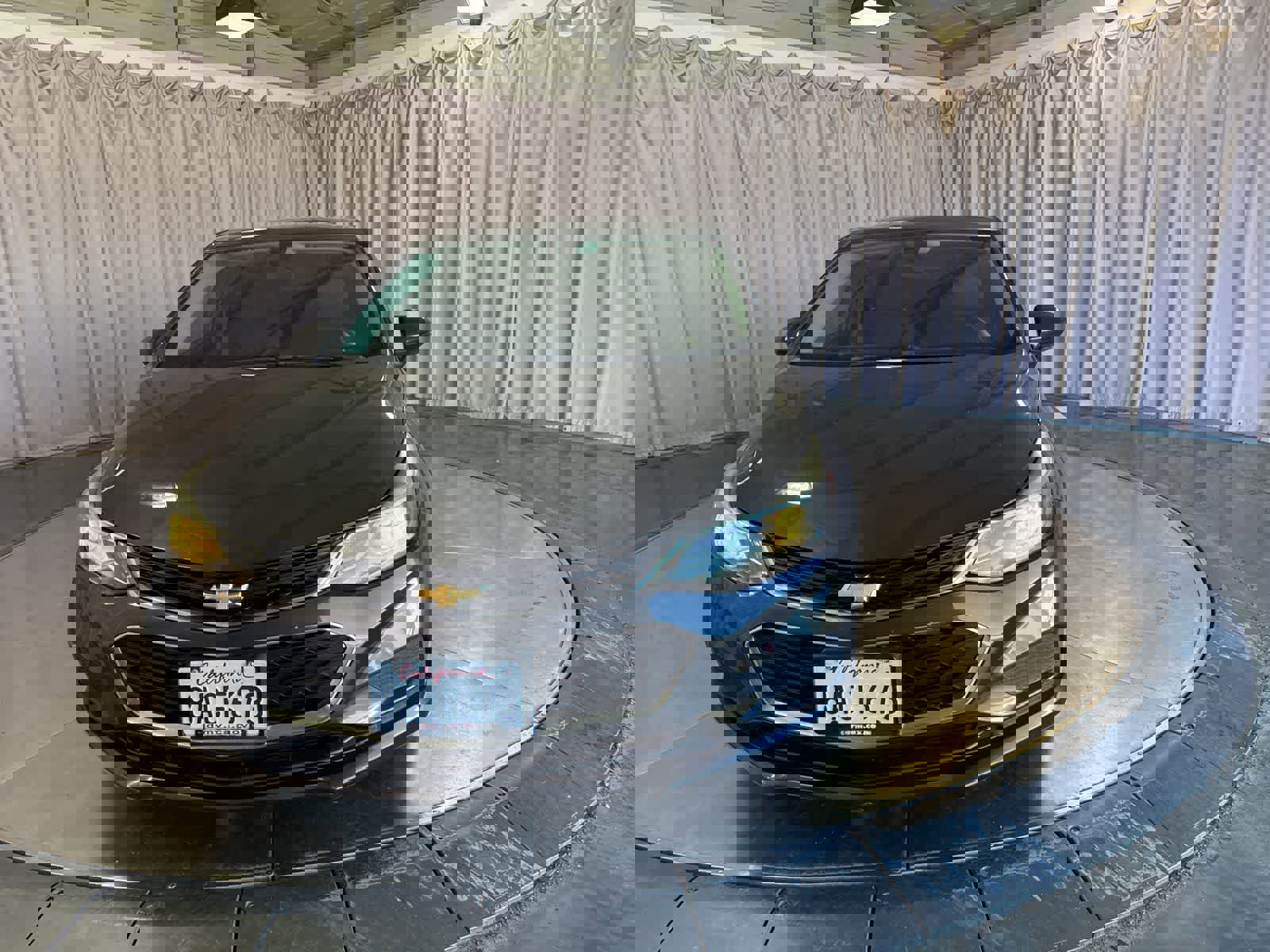 Used 2017 Chevrolet Cruze LT w/ Convenience Package image 2