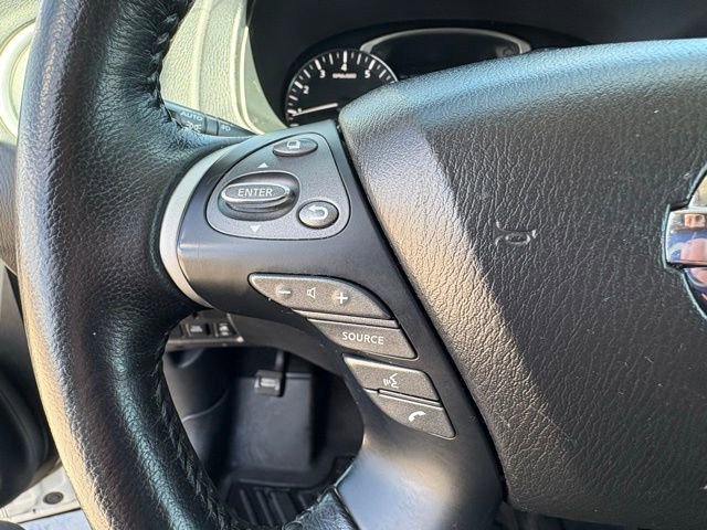 Used 2019 Nissan Pathfinder SL AWD/4WD image 14