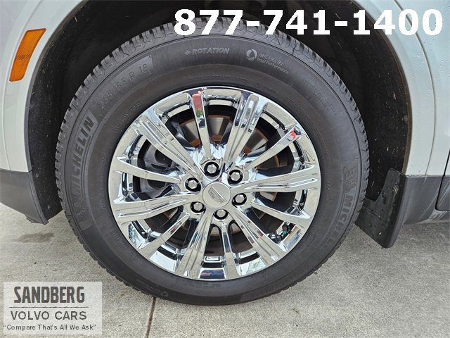 Used 2017 Cadillac XT5 Luxury w/ Driver Awareness Package image 9