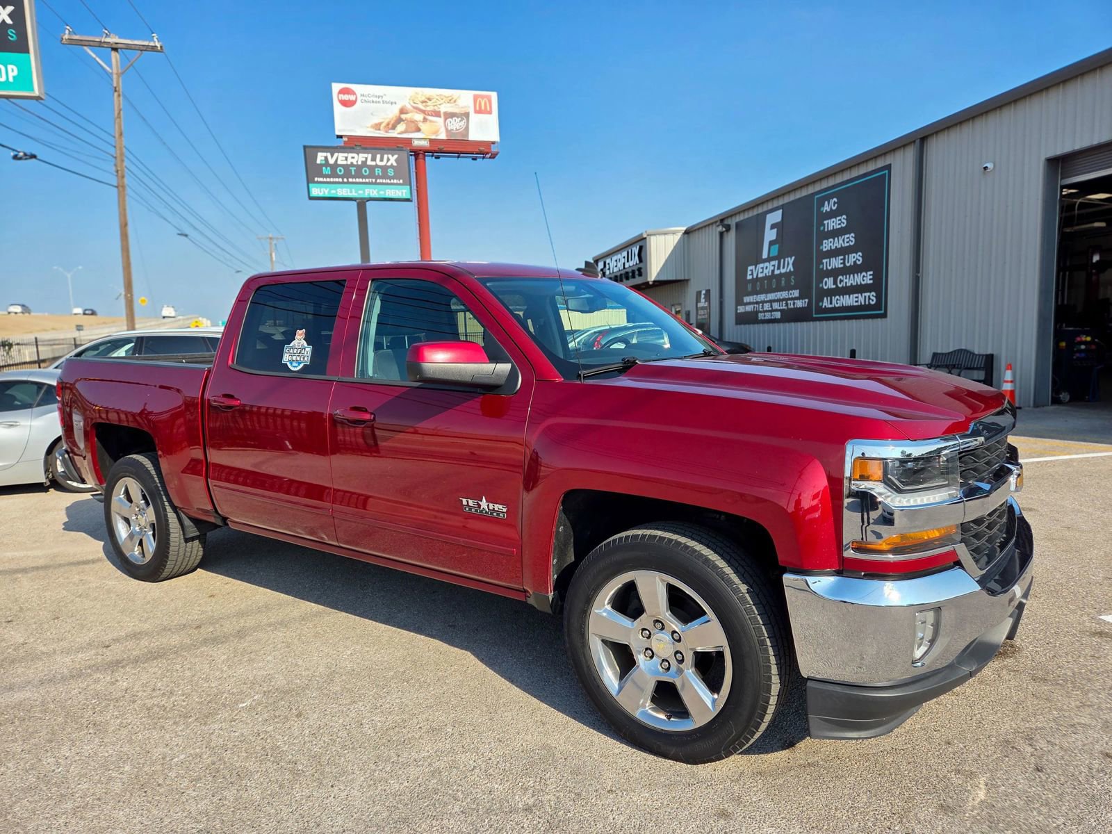 Used 2018 Chevrolet Silverado 1500 LT w/ Texas Edition image 3