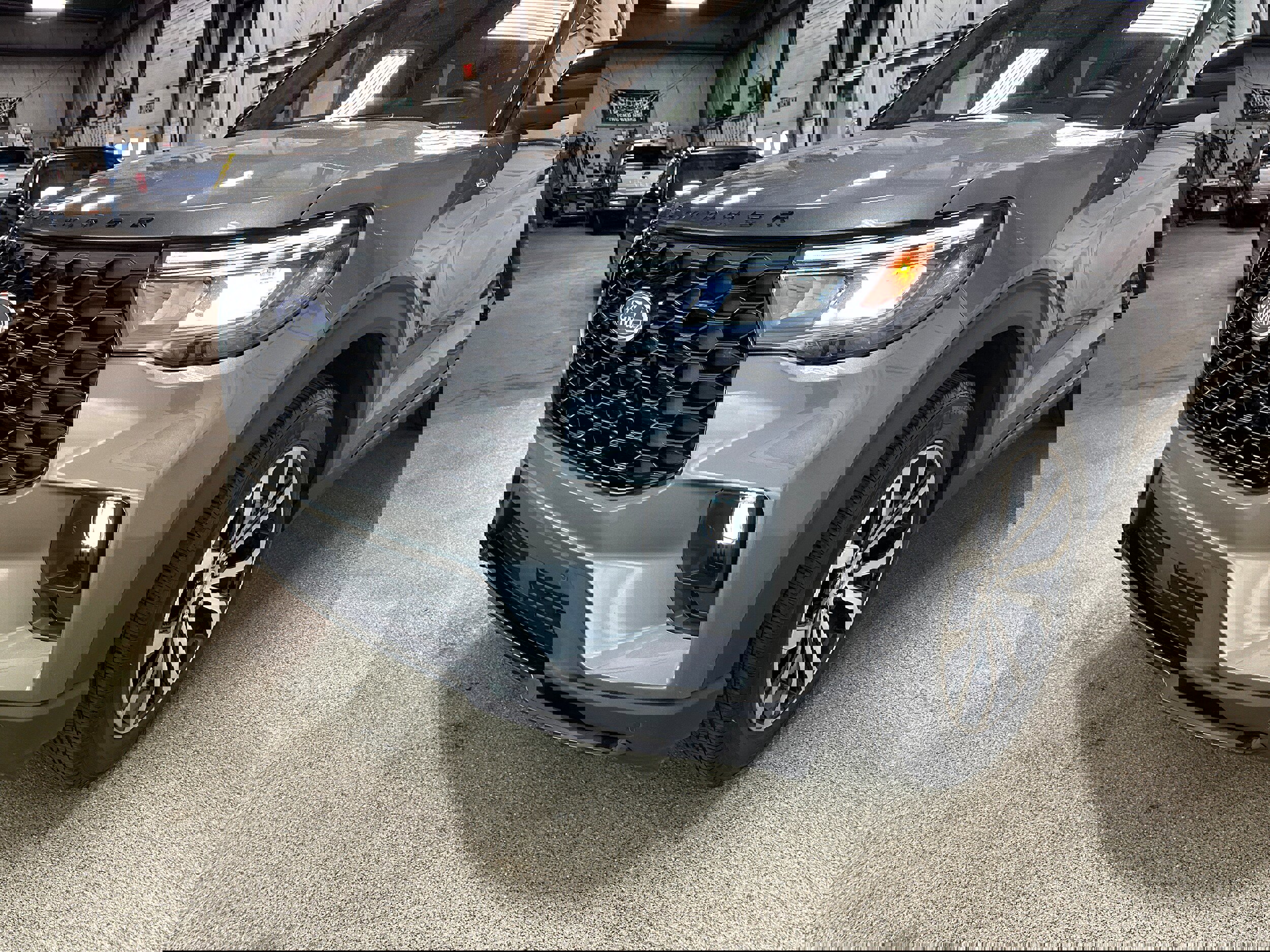 Certified 2025 Ford Explorer ST-Line image 28