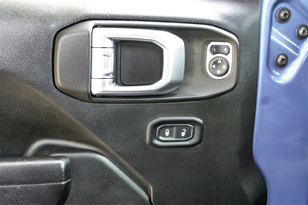 Used 2022 Jeep Wrangler Unlimited Rubicon 4xe image 11