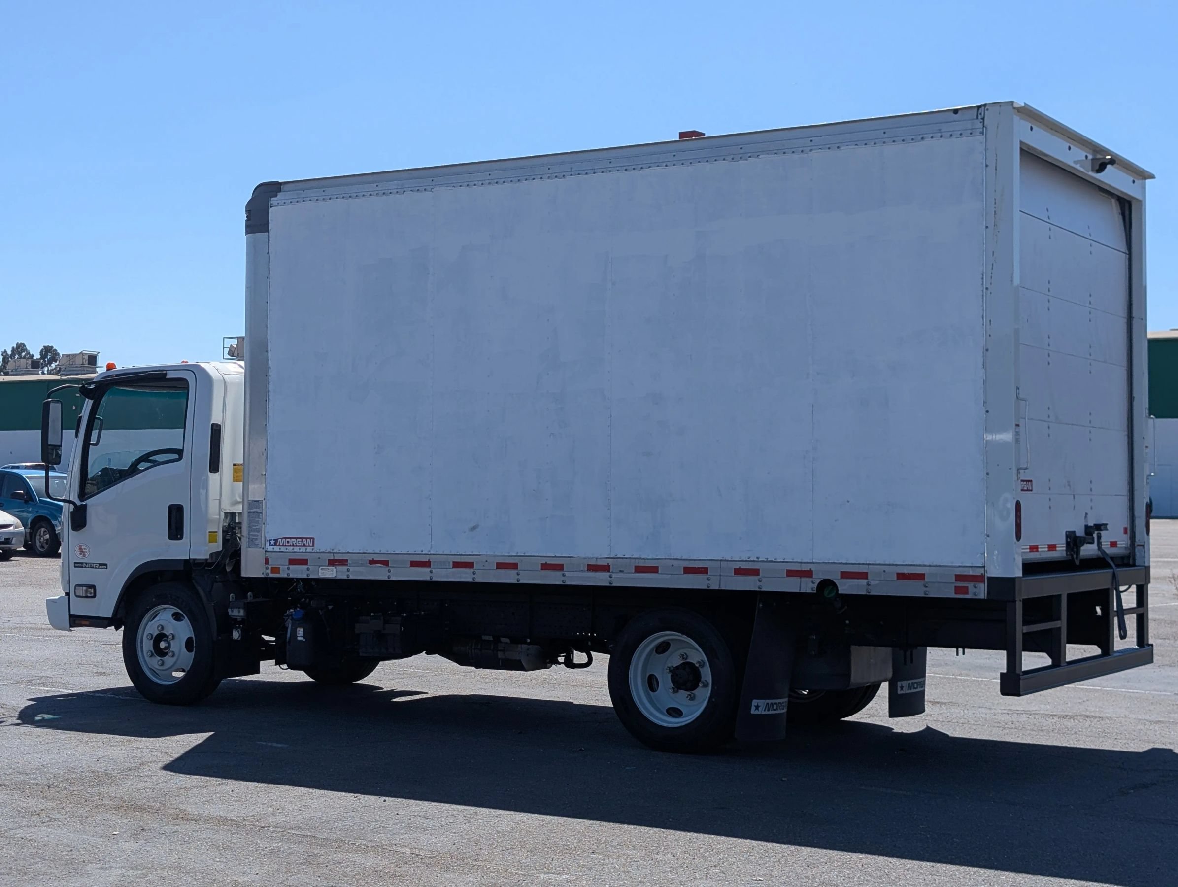 Used 2023 Isuzu NPR RWD image 5