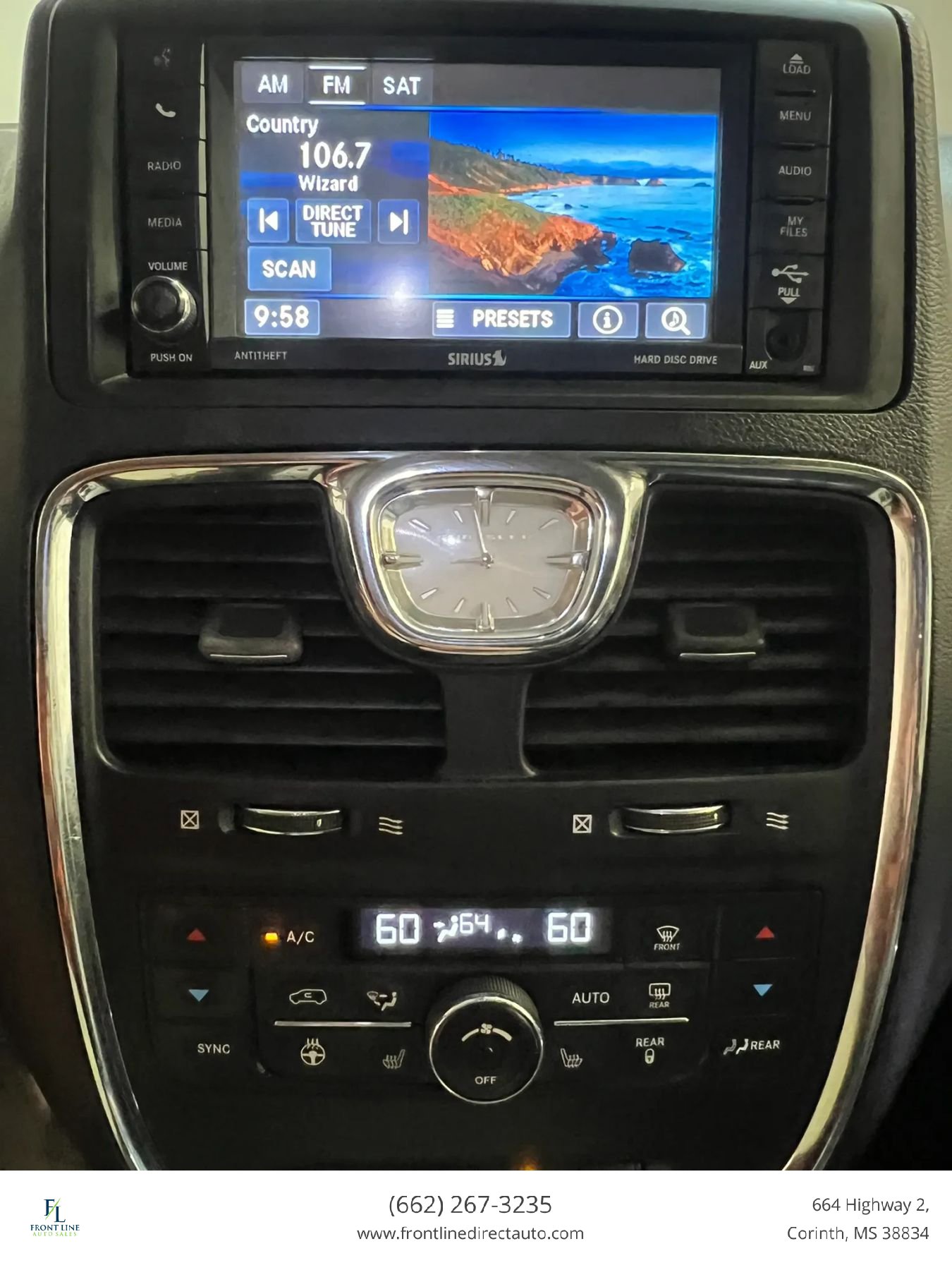 Used 2013 Chrysler Town & Country Touring-L w/ Driver Convenience Group FWD image 15
