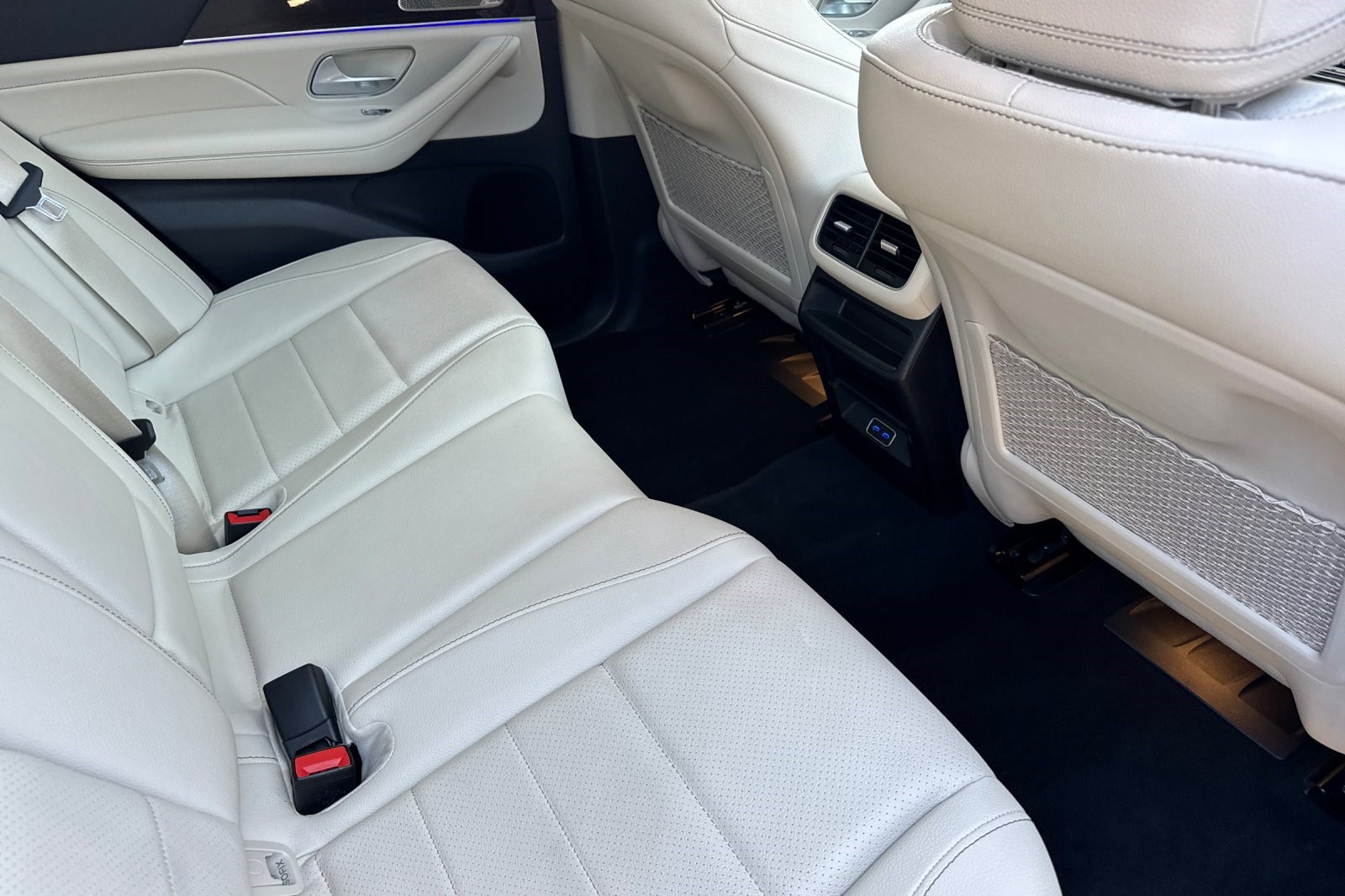 Certified 2024 Mercedes-Benz GLE 450e 4MATIC image 35