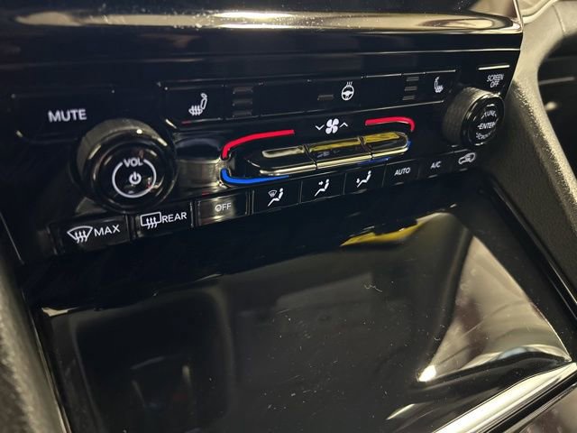 Used 2023 Jeep Grand Cherokee Limited image 21