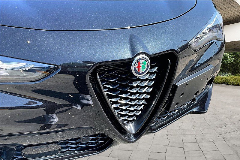 Used 2024 Alfa Romeo Stelvio Veloce AWD/4WD image 24