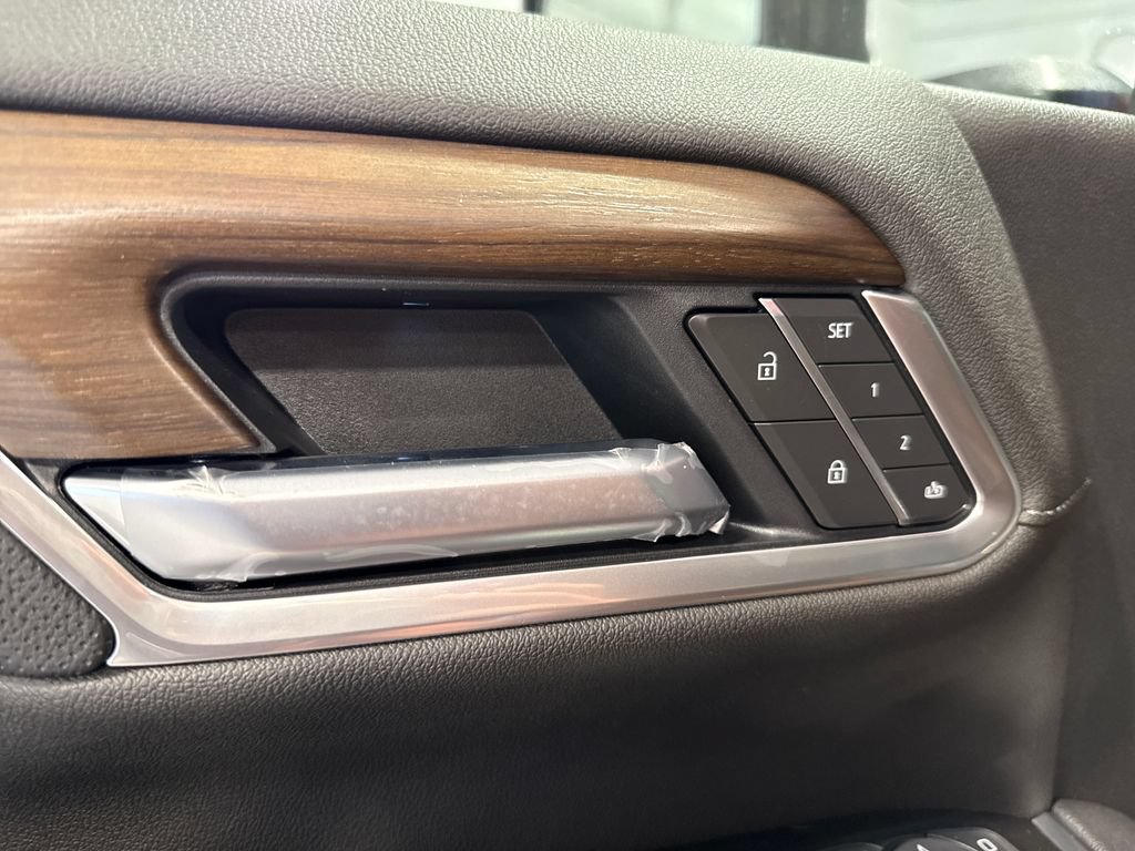 New 2026 Chevrolet Silverado 3500 High Country w/ High Country Premium Package AWD/4WD image 36