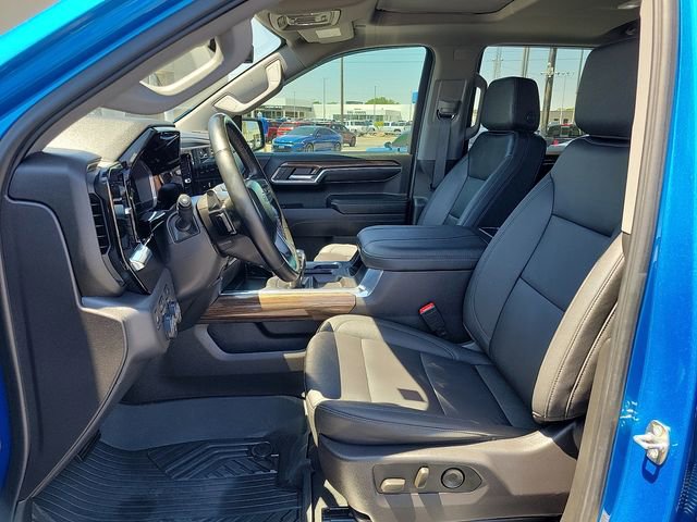 Used 2024 Chevrolet Silverado 1500 LT Trail Boss w/ Convenience Package II AWD/4WD image 14