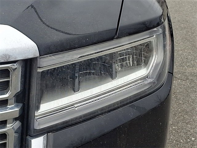 Used 2023 GMC Acadia Denali w/ Black Diamond Edition image 9