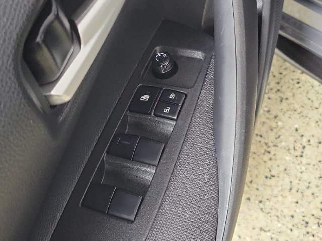 Used 2026 Toyota Corolla SE w/ SE Package FWD image 22