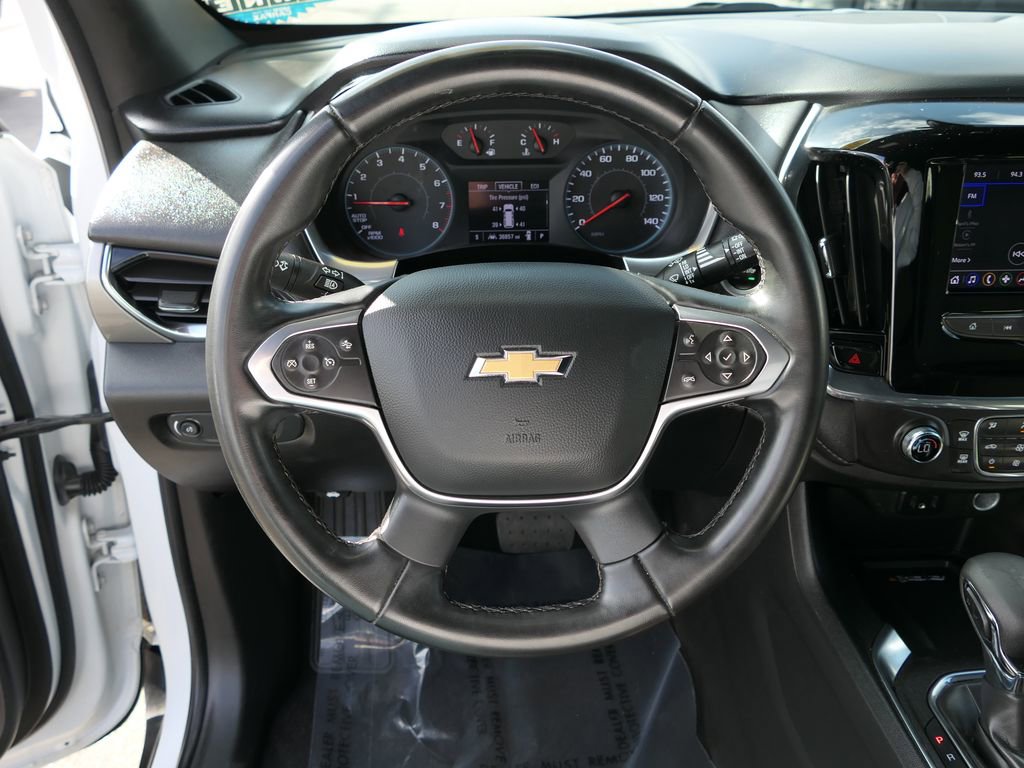 Used 2023 Chevrolet Traverse LT image 18