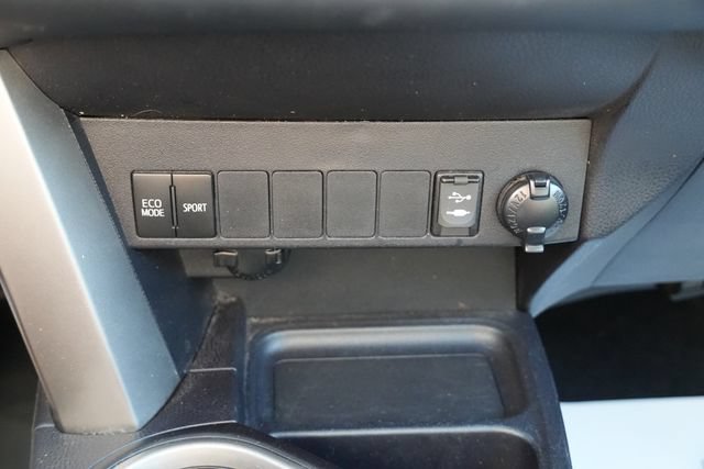 Used 2018 Toyota RAV4 XLE w/ Plus Extra Value Package AWD/4WD image 36