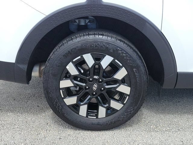 Certified 2026 Hyundai Santa Cruz SE FWD image 5