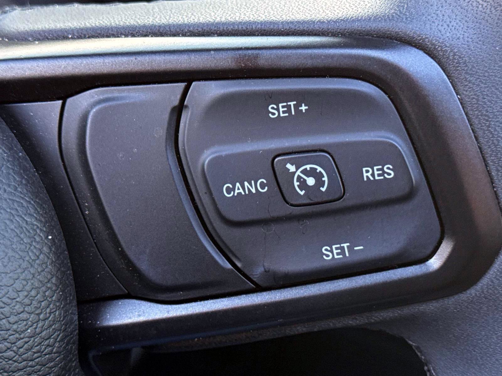 Used 2023 Jeep Wrangler Unlimited w/ Sun & Screen Package image 17