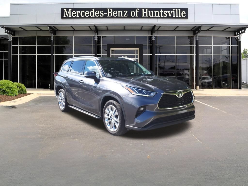 Used 2023 Toyota Highlander Limited FWD 360° Tour
