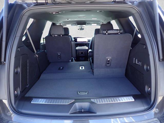 Used 2025 Chevrolet Tahoe High Country AWD/4WD image 8
