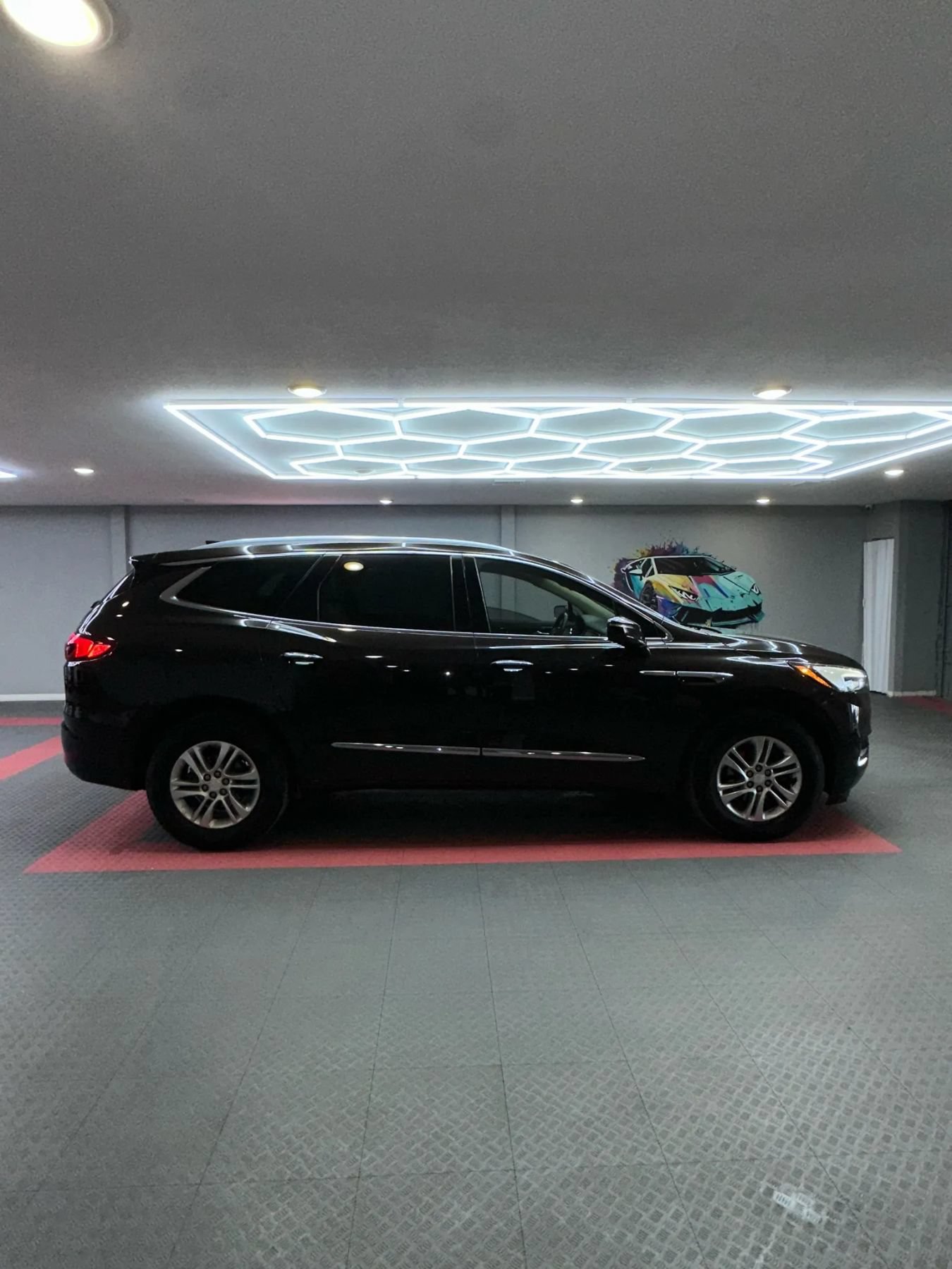 Used 2018 Buick Enclave Essence FWD image 7
