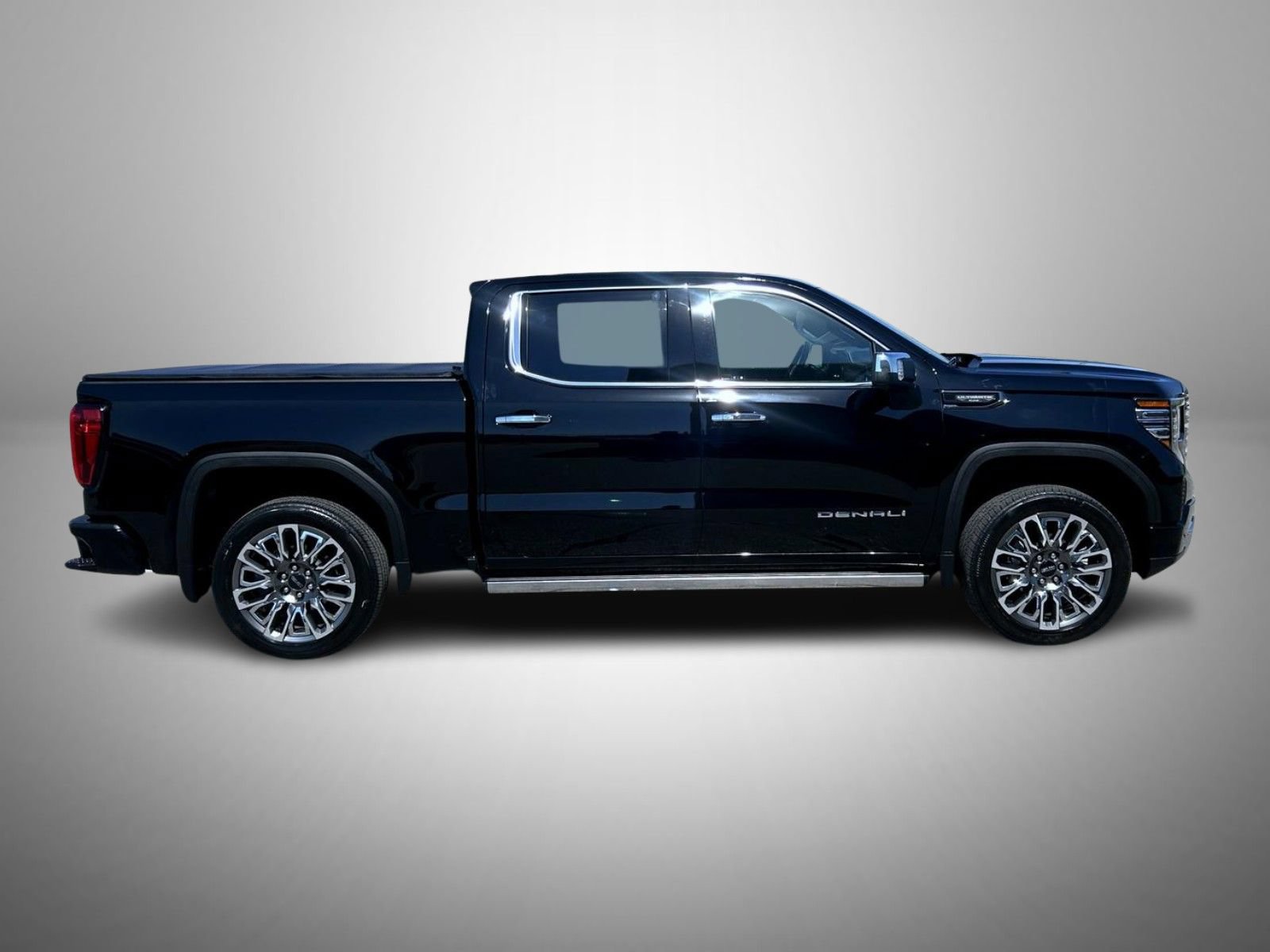 Used 2024 GMC Sierra 1500 Denali Ultimate AWD/4WD image 4
