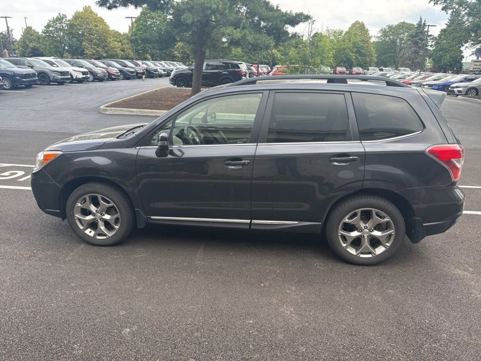 Used 2016 Subaru Forester 2.5i Touring w/ Eyesight & Navigation System AWD/4WD image 13