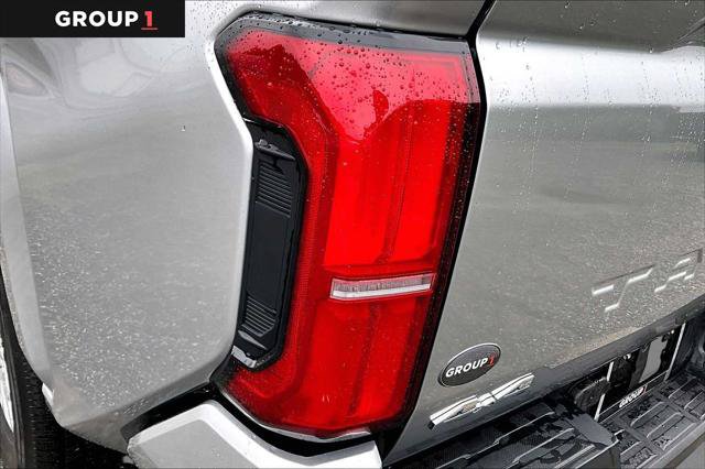 Certified 2025 Toyota Tacoma SR5 AWD/4WD image 28