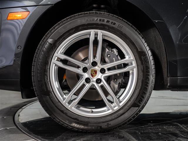 Used 2025 Porsche Macan image 15