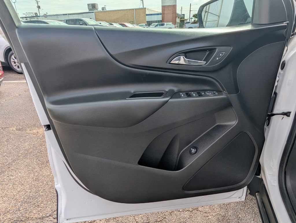 Used 2024 Chevrolet Equinox LT AWD/4WD image 12