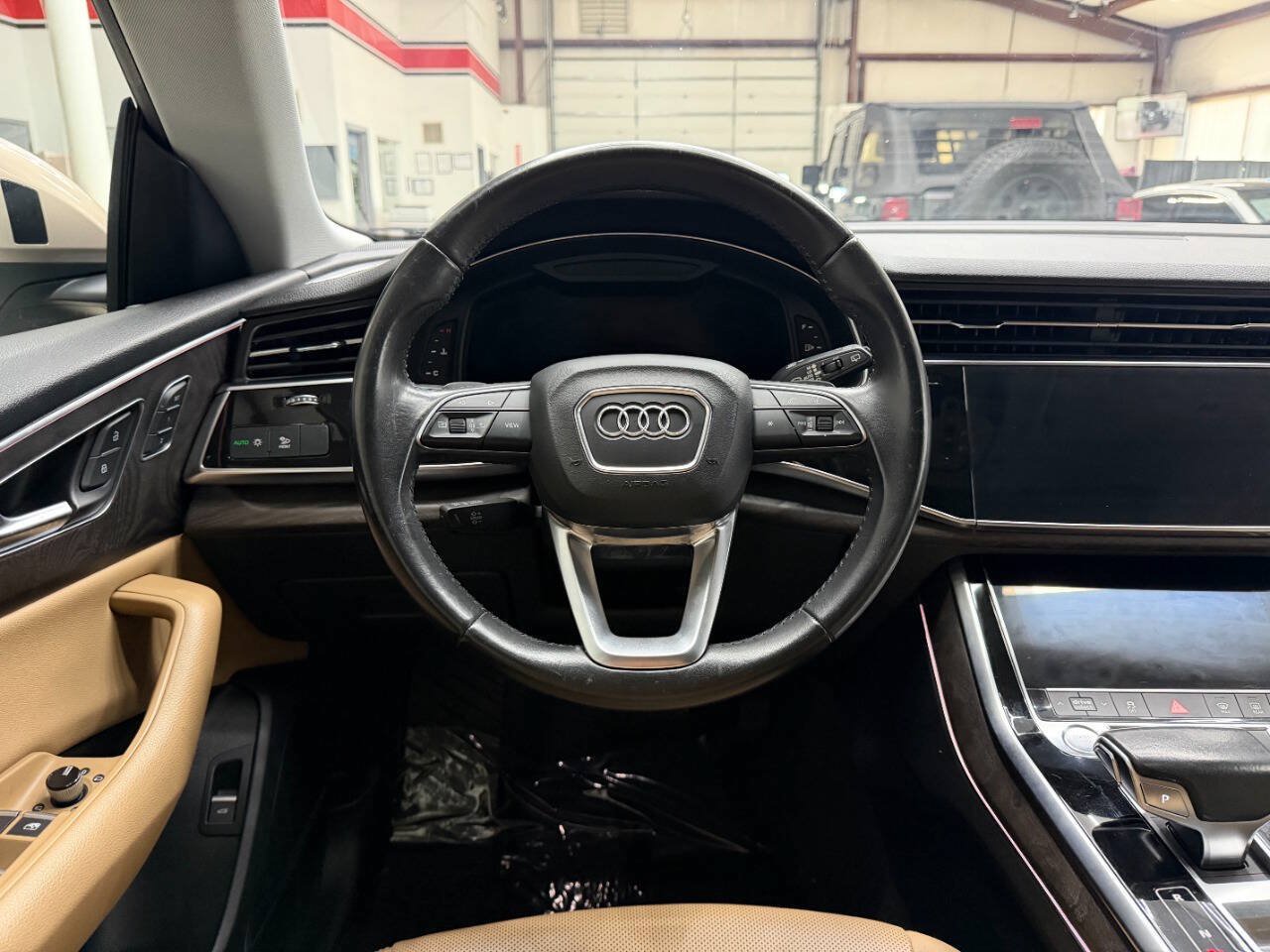 Used 2019 Audi Q8 Premium Plus w/ Premium Plus AWD/4WD image 21