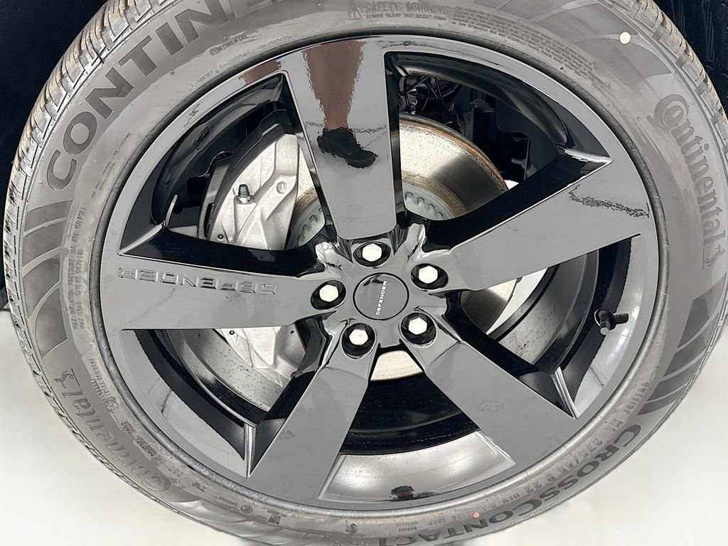 New 2026 Land Rover Defender 130 S AWD/4WD image 31