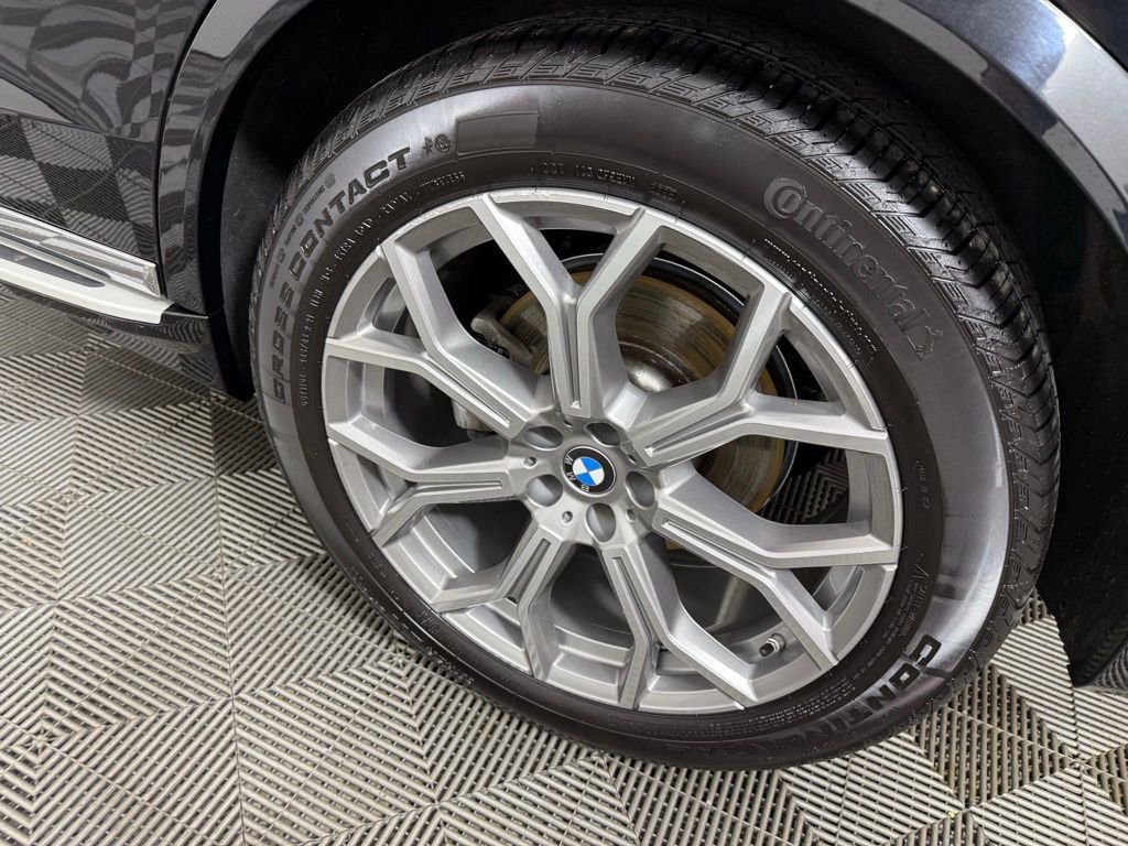 Used 2025 BMW X7 xDrive40i image 10