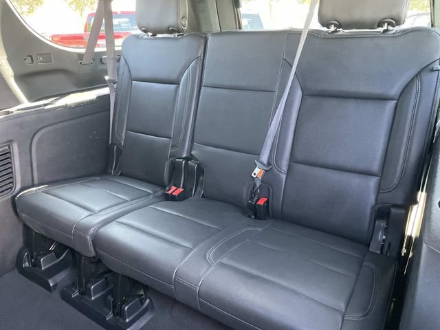 Used 2024 Chevrolet Suburban LT RWD image 33