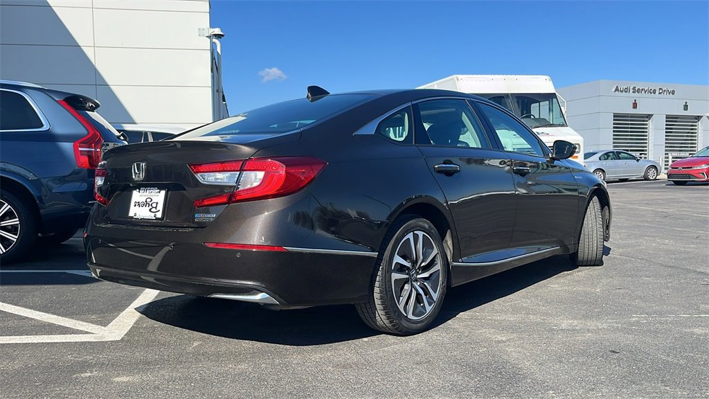 Used 2018 Honda Accord Touring image 3