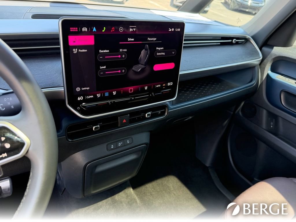Used 2025 Volkswagen ID. Buzz Pro S Plus RWD image 27