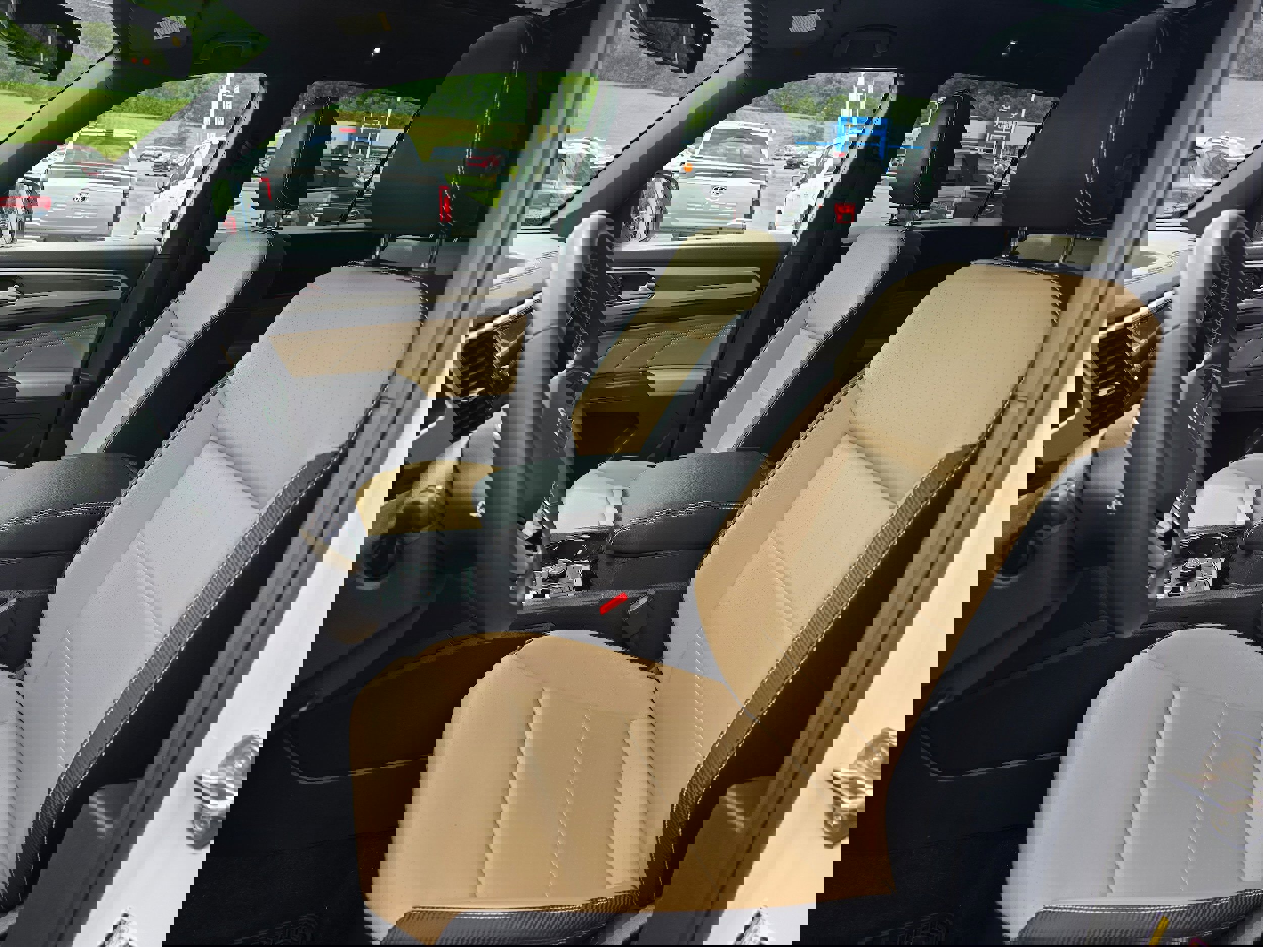 Certified 2022 Volkswagen Atlas Cross Sport SE image 9