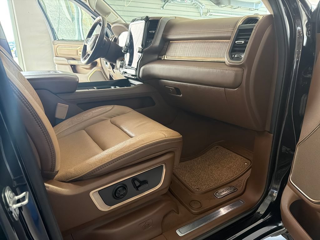 Used 2019 RAM 1500 Limited AWD/4WD image 18
