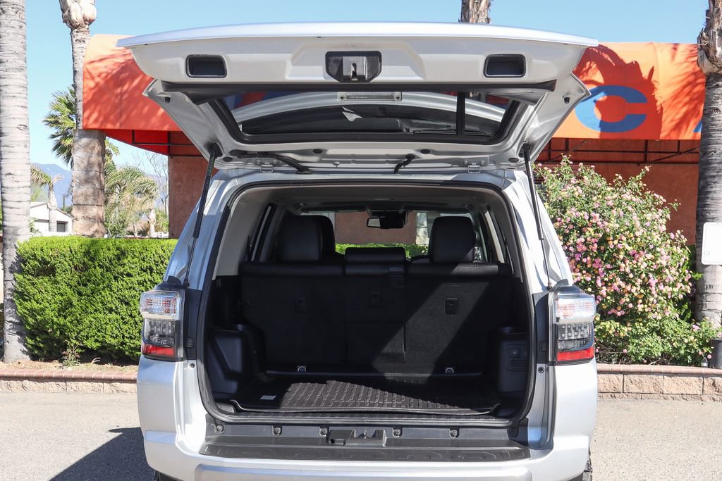 Used 2022 Toyota 4Runner TRD Off-Road Premium w/ Moonroof Package AWD/4WD image 9